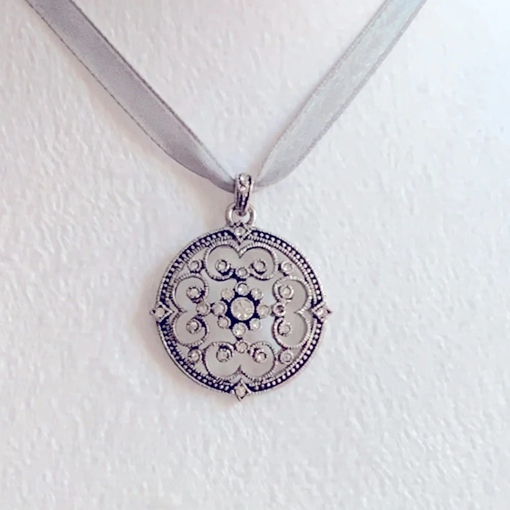 🎨 Art Deco Style Genuine Crystal Pendant w/ Gray Ribbon Necklace by Cookie Lee - Picture 9 of 12